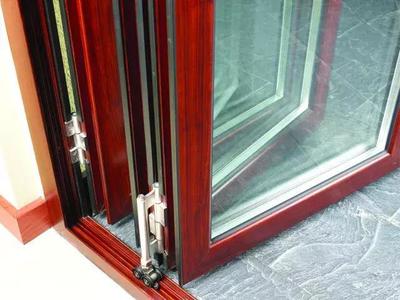 鄭州裝修須知 金屬門窗玻璃結露成因與處理全攻略